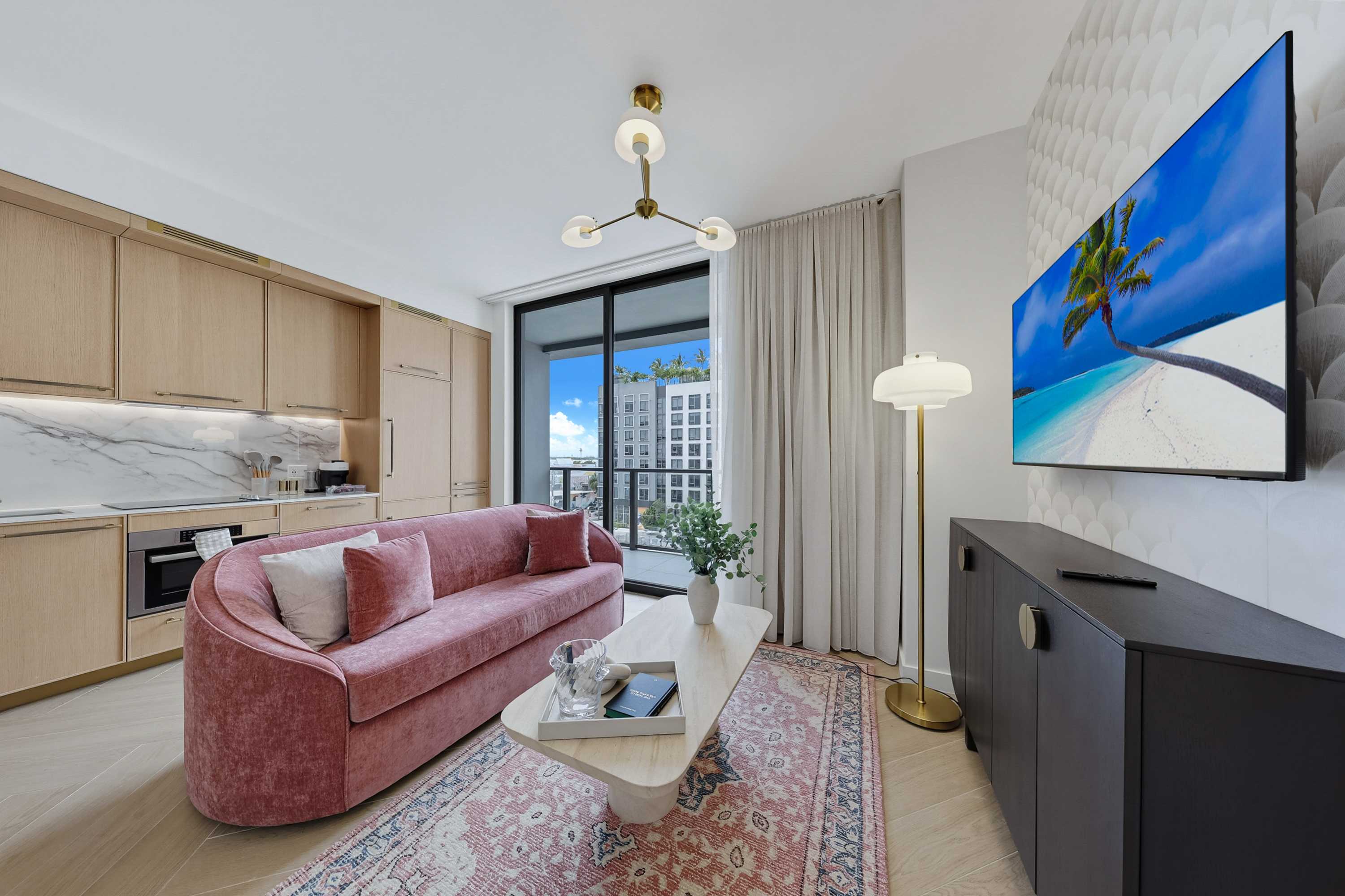 Wynwood Studio | Free Parkin + City Views in FL, USA